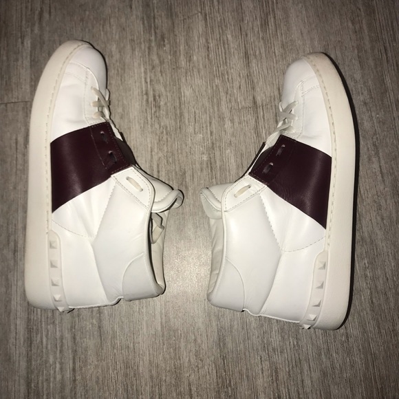 Authentic Valentino Rockstud Sneakers - Picture 5 of 6